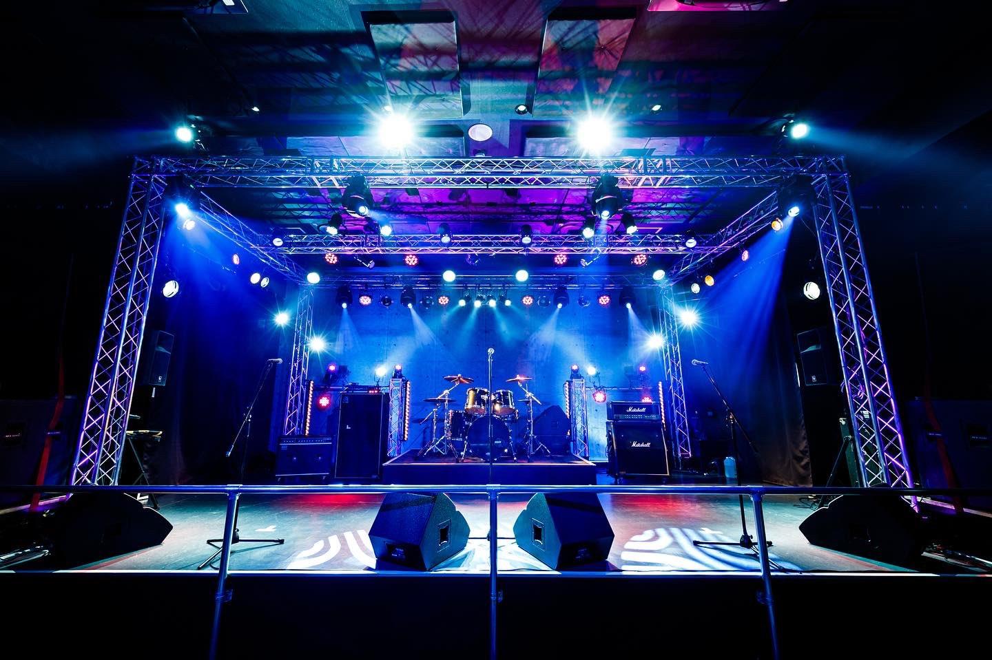 CLUB ♯９